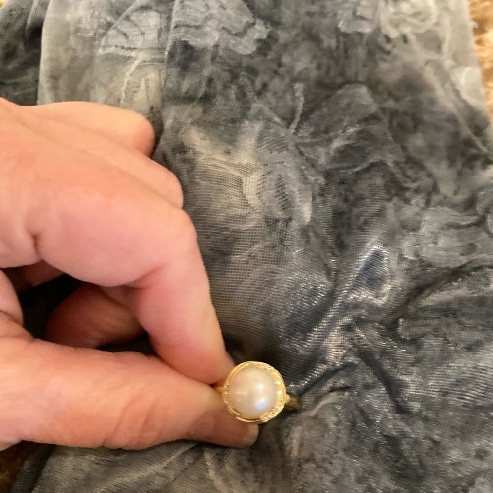 2 FOR $8      Ring - Costume jewelry-simulated pearl ring.